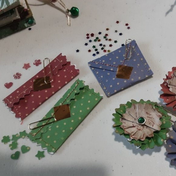 🥂 Christmas Journal with Handcrafted Decorations - Merry and Bright 🥰 - Picture 4 of 12